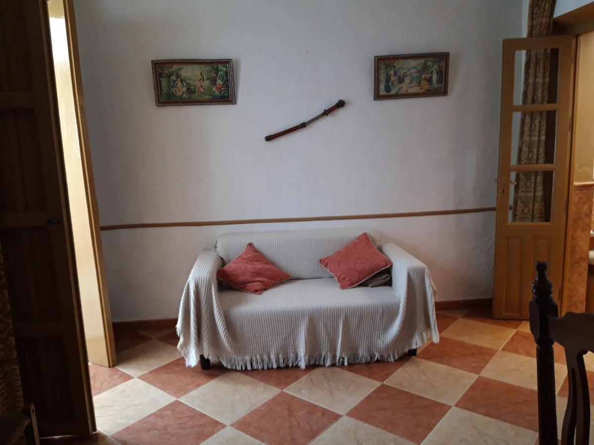 Casa Con Vistas Al Campo Y Cocina Con Terraza *
